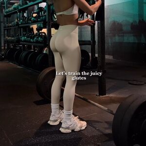 DYNE IMPACT LEGGINGS (chef kiss leggings)